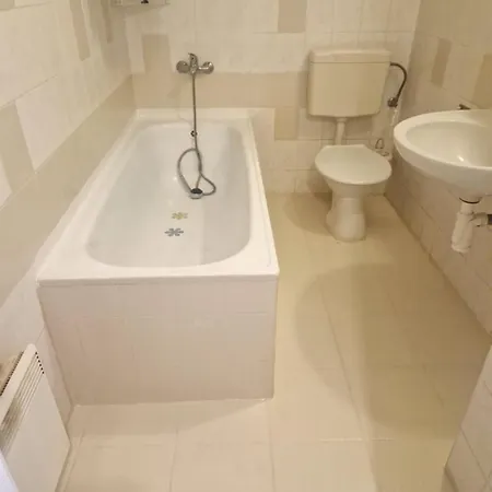 Apartamento A Restaurant Sportturia *