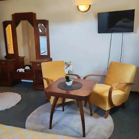 Apartamento A Restaurant Sportturia